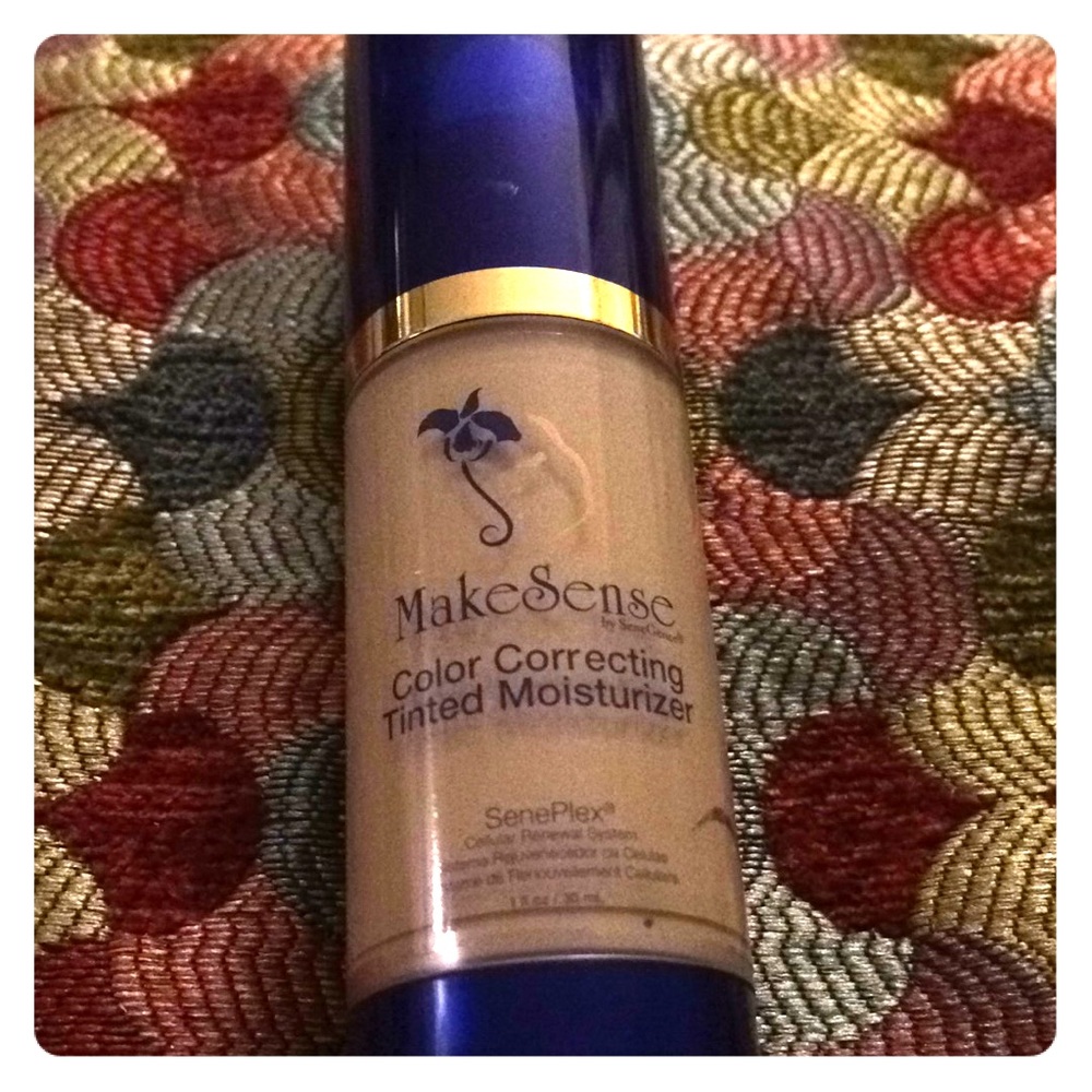 MakeSense Tinted Moisturizer-Light